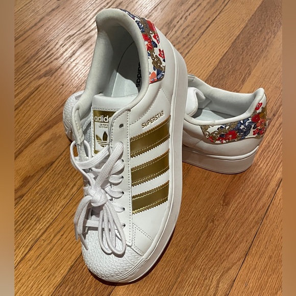 adidas Shoes - Superstar Women’s Adidas White Sneakers with Subtle Details Size: 7.50